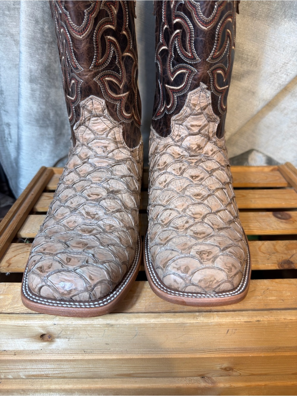 Cody James Exotic Pirarucu Men's Broad Square Toe Brown Boots Size 11.5EE (Wide)